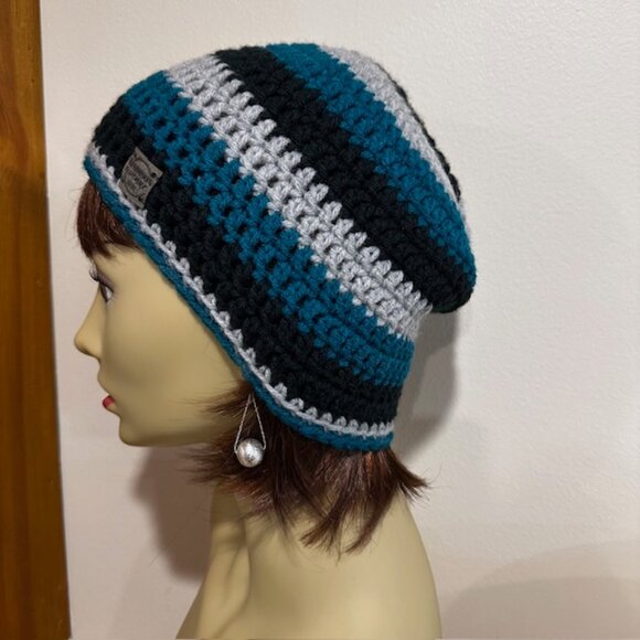 Teal and Black Stripe Hand Knit / Crochet Unisex Winter Beanie NEW - Picture 5 of 6